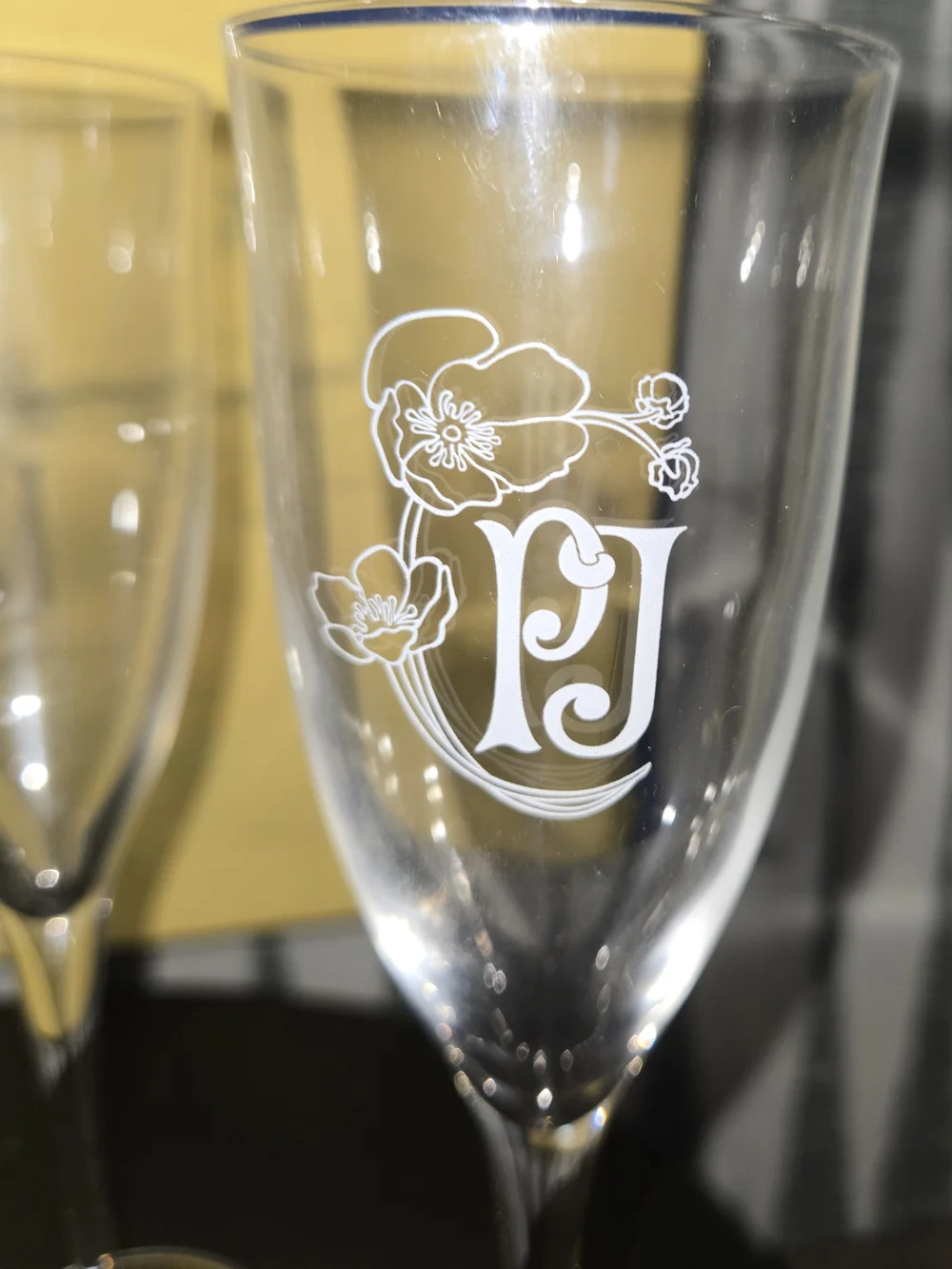 Perrier-Jouët Champagne Flutes Set of 4 Floral PJ Logo Stemmed Glasses